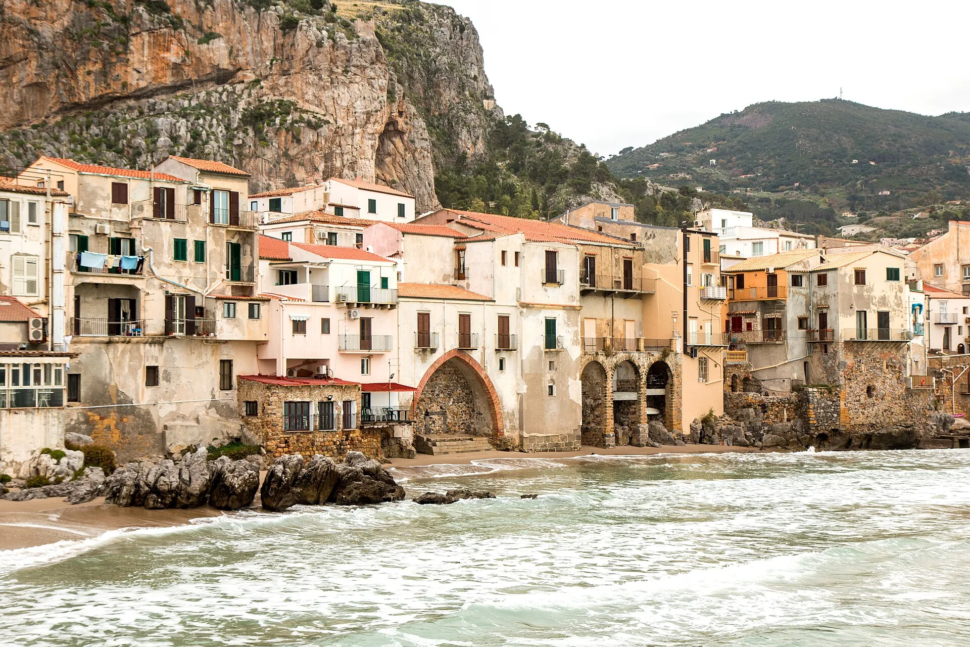 Borghi di Sicilia — Dove il mare normanno incontra i templi di Venere